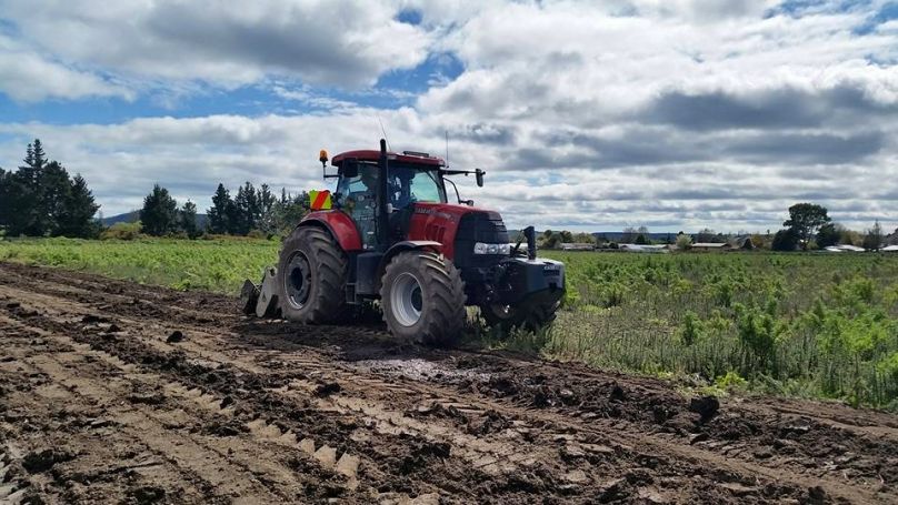 Case IH Puma plowing